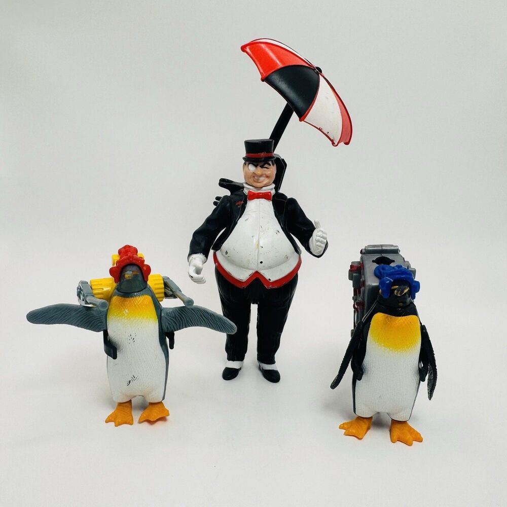 The Penguin Batman Returns 1992 Kenner Vintage Action Figure + Penguin Figures
